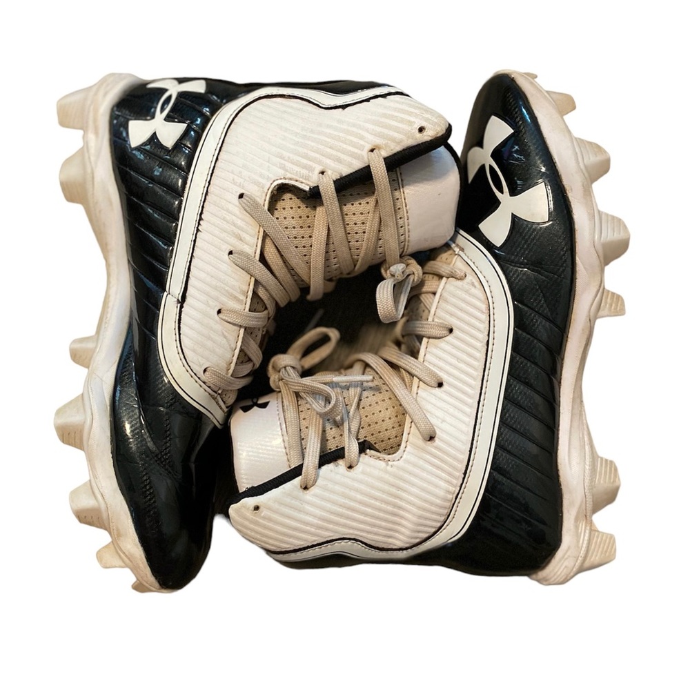 Under Armour Youth Football Cleats White and Black Size 4.5y